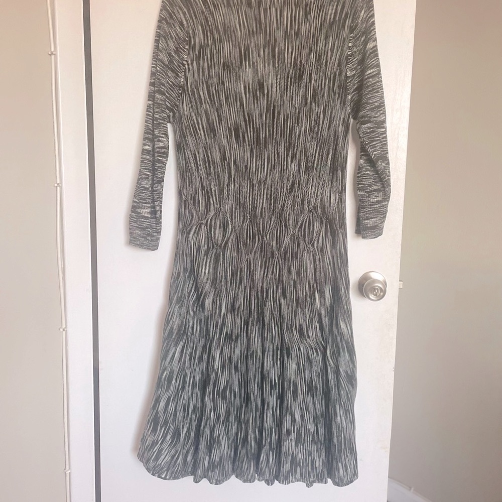 Torrid Scoop Neck Marble Flare Dress - Size 2X - Picture 9 of 16